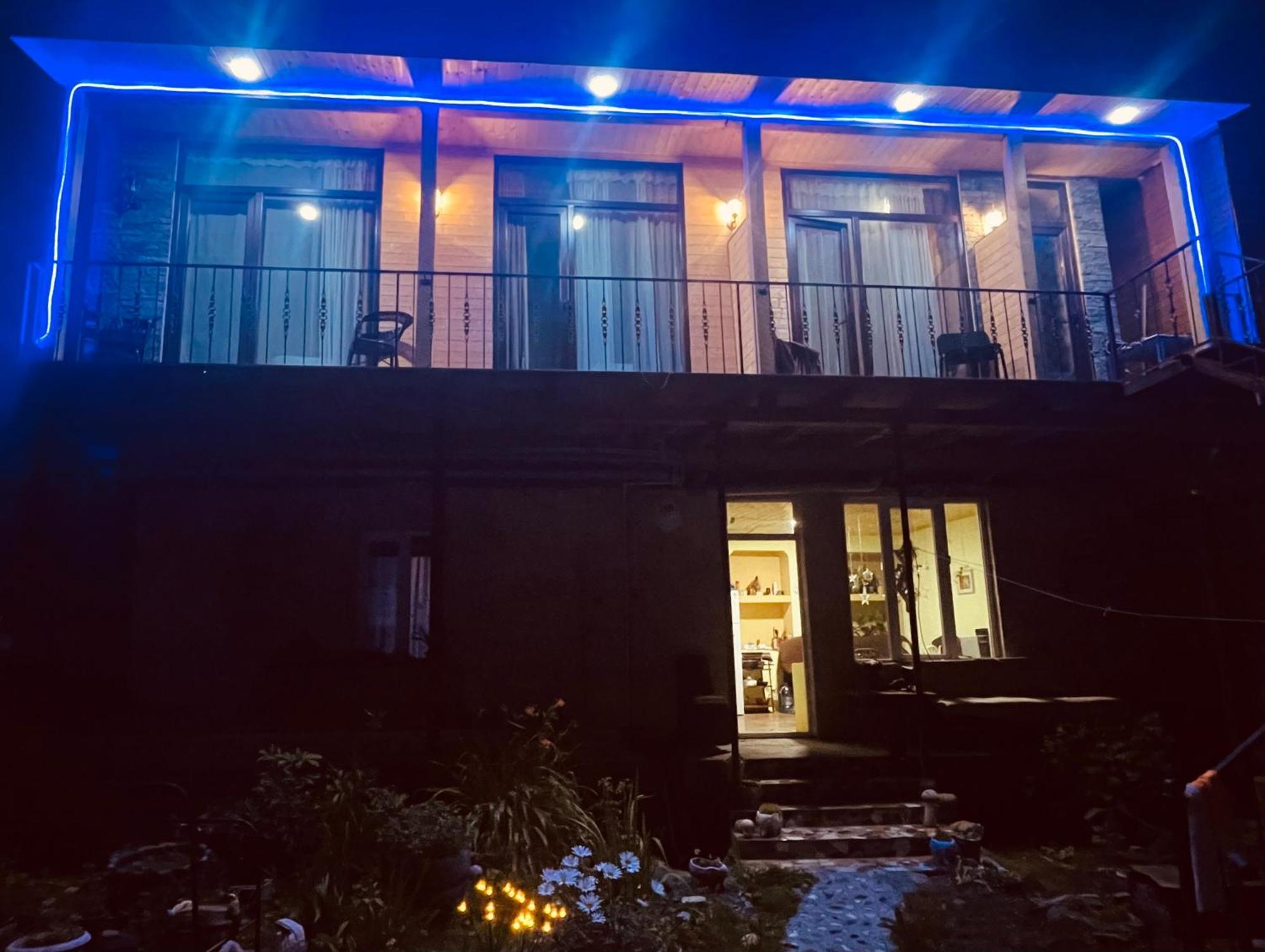 Sunny Guesthouse Kazbegi Eksteriør bilde